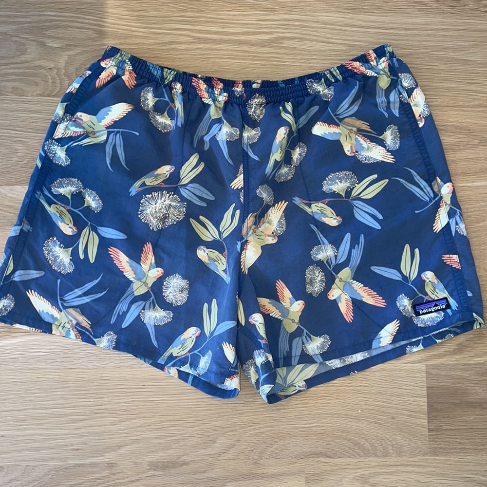 XL 5 inch Patagonia Baggies “Bird 🦜 Design”